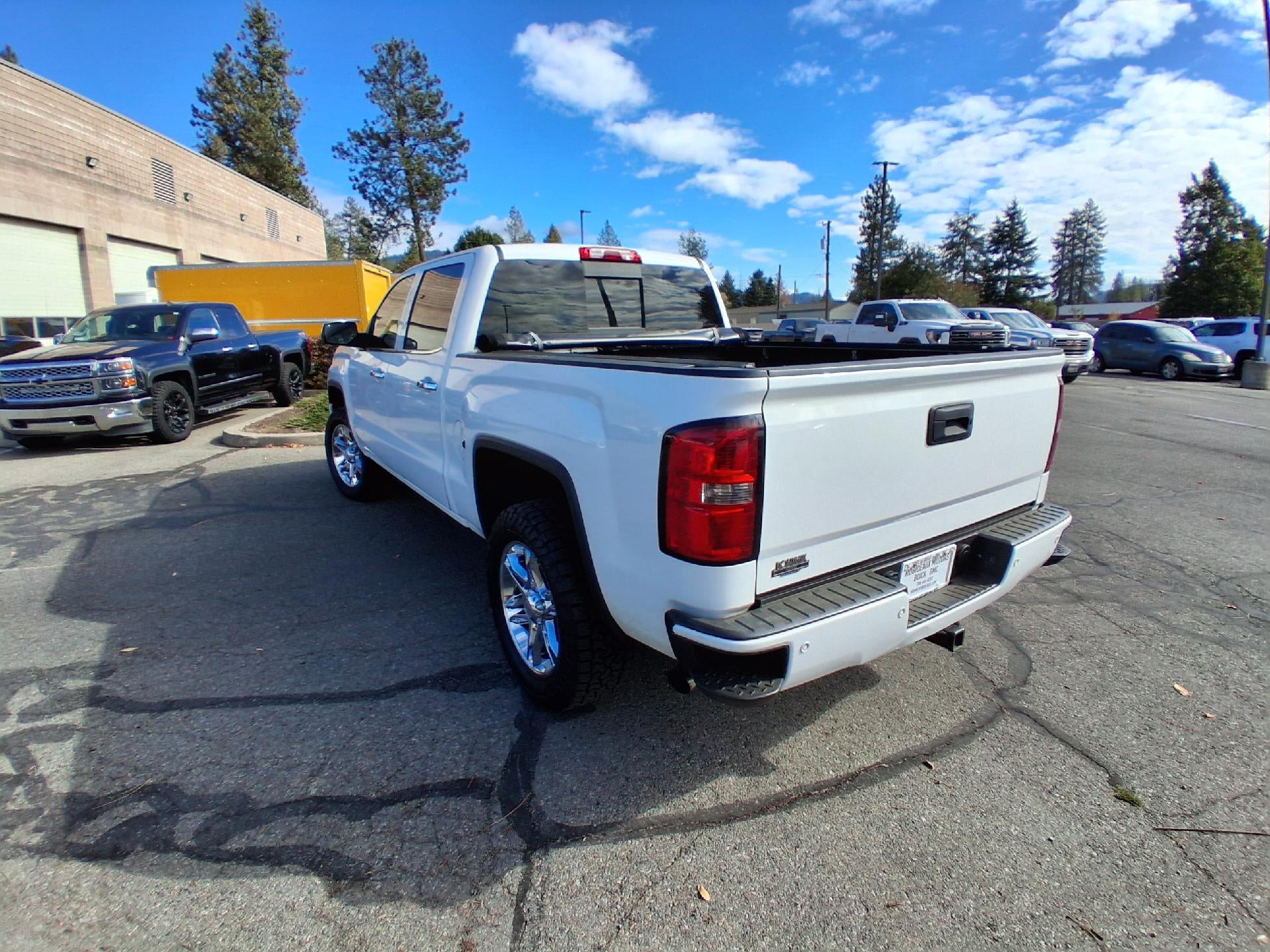 2014 GMC Sierra 1500 Leather Memory Heated and Cooled Seat, Navigation, Rear Vision Camera