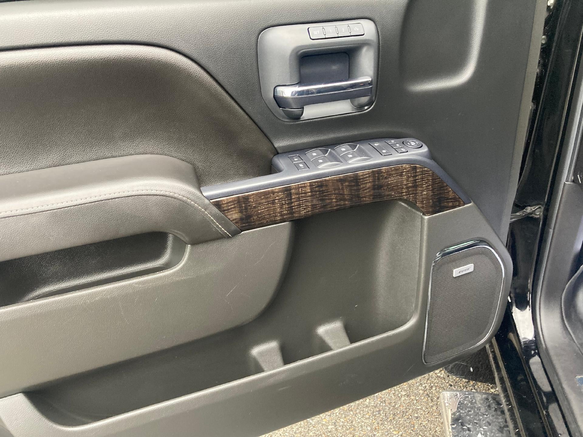 2015 GMC Sierra 1500 Power Sunroof, Heated and Cooled Seats, Trailering Package