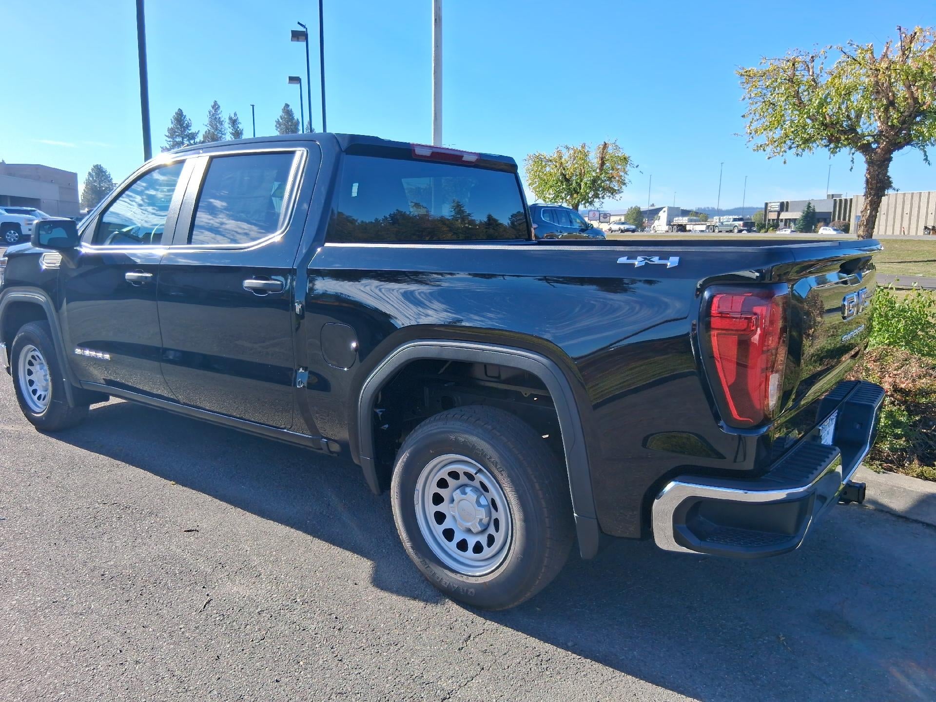 2026 GMC Sierra 1500 Crew Cab Short Box 4-Wheel Drive Pro