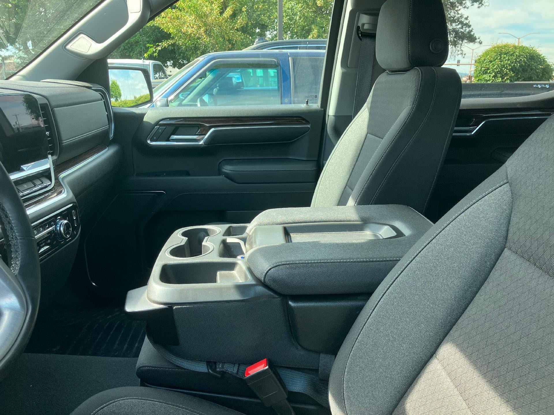 2023 GMC Sierra 1500 Power Heated Seat, Navigation, Trailering Package