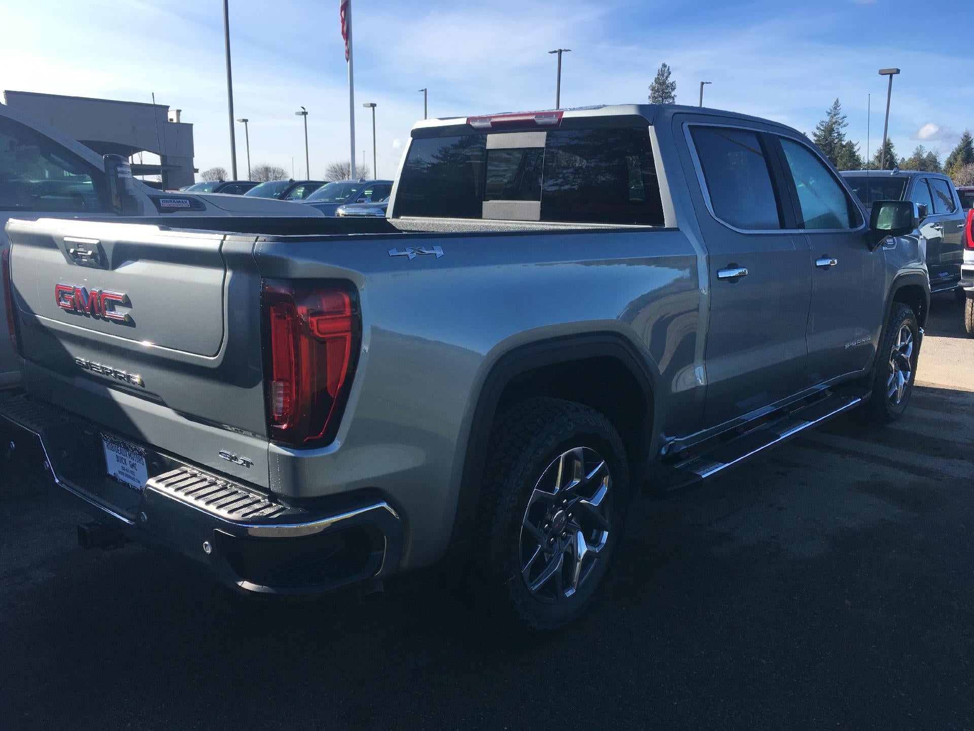 2026 GMC Sierra 1500 Crew Cab Short Box 4-Wheel Drive SLT