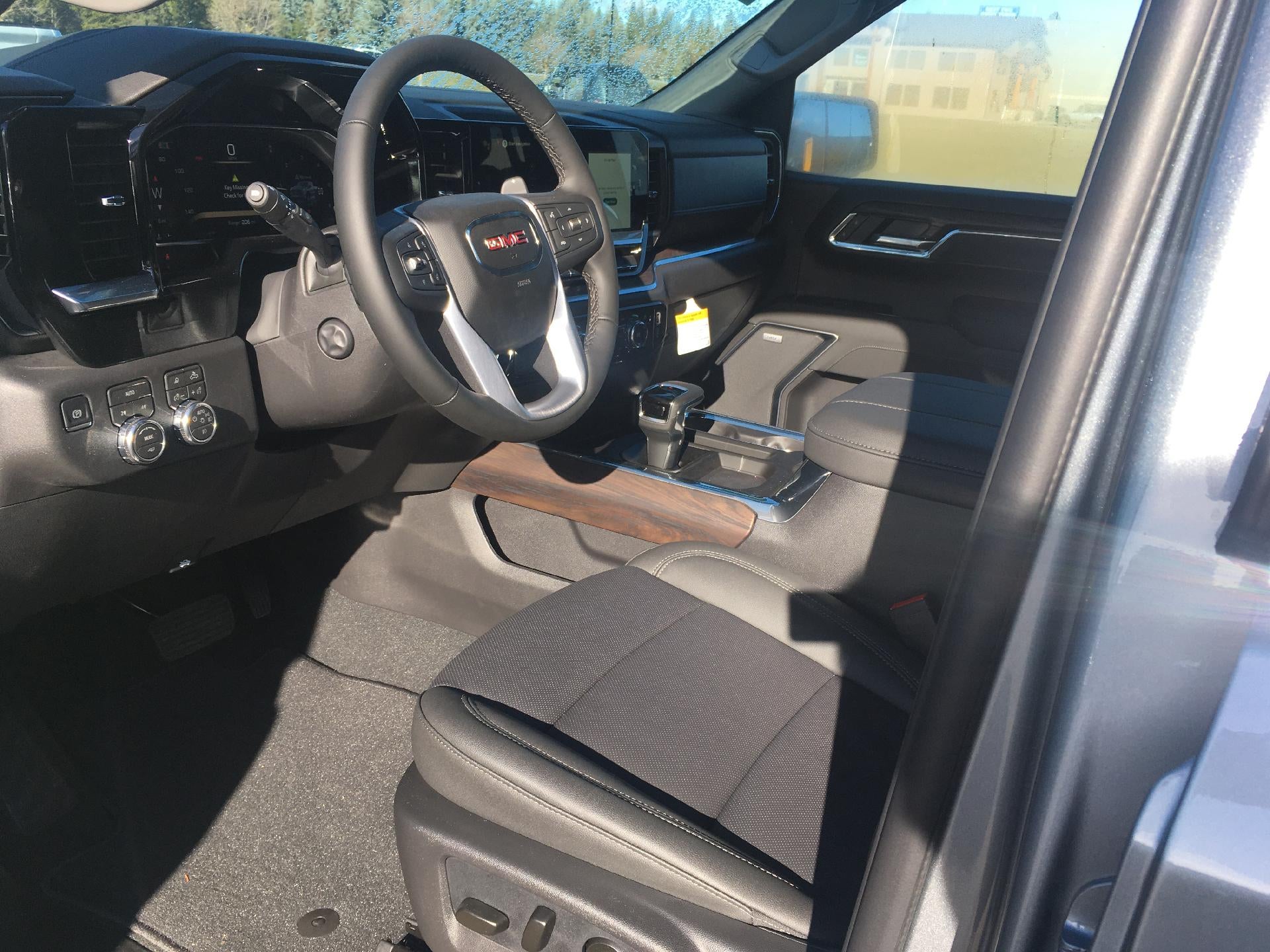 2026 GMC Sierra 1500 Crew Cab Short Box 4-Wheel Drive SLT