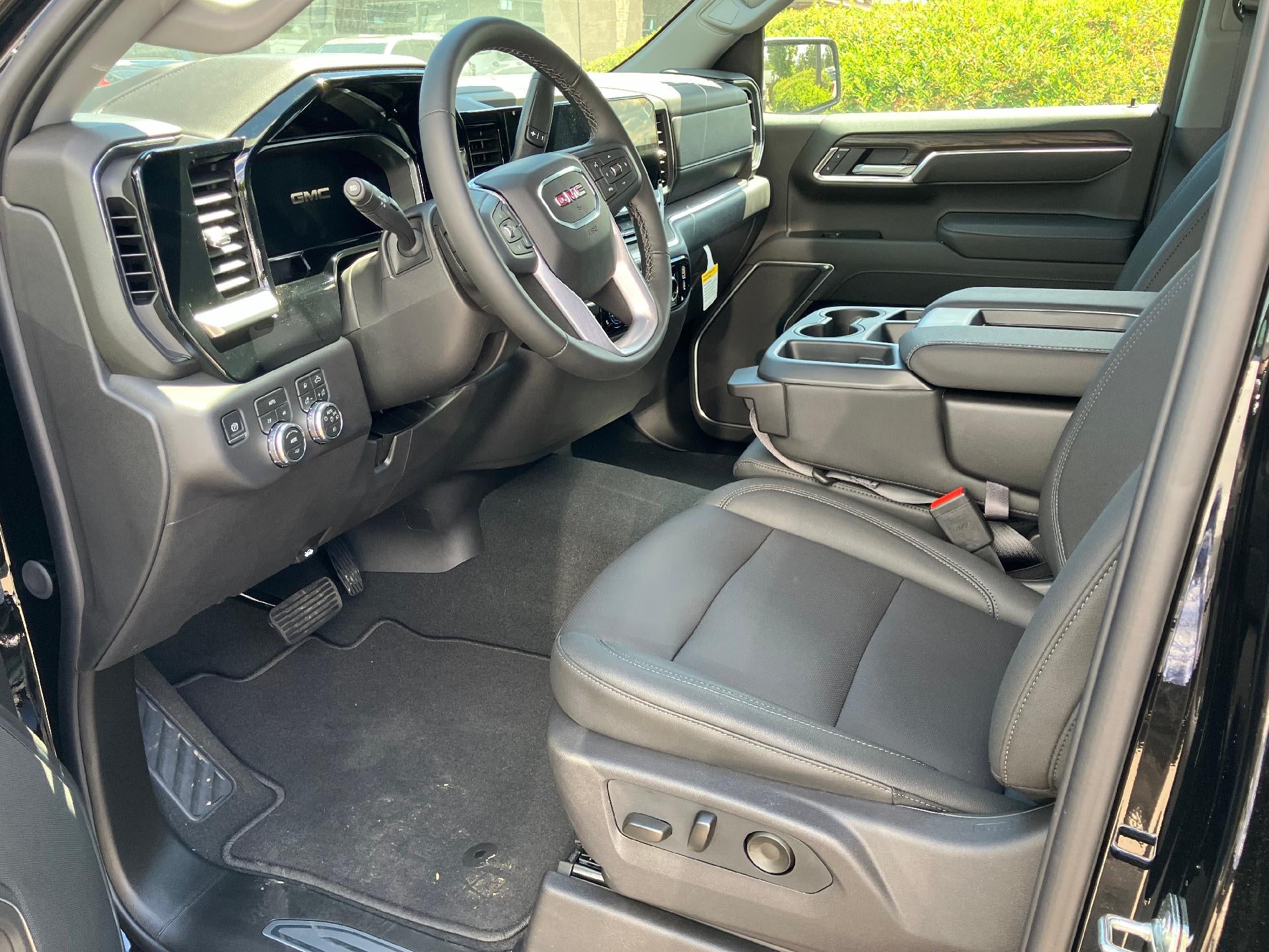 2026 GMC Sierra 1500 Crew Cab Short Box 4-Wheel Drive SLT