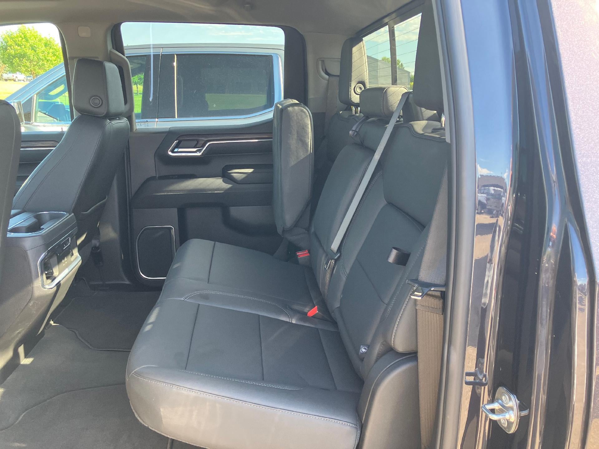 2025 GMC Sierra 1500 Power Memory Seat, Power Sunroof, Navigation, Adaptive Cruise Control