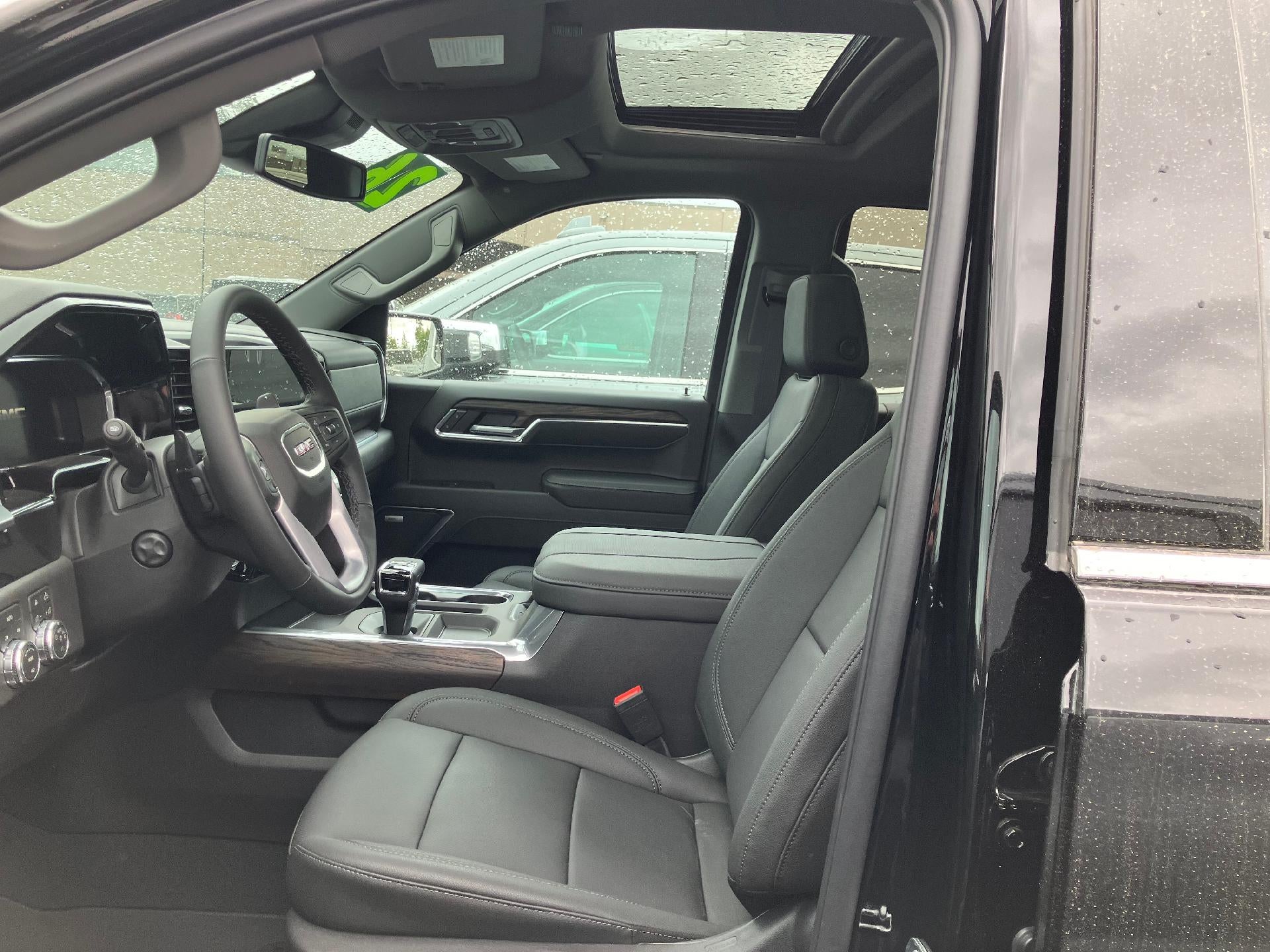 2026 GMC Sierra 1500 Crew Cab Short Box 4-Wheel Drive SLT