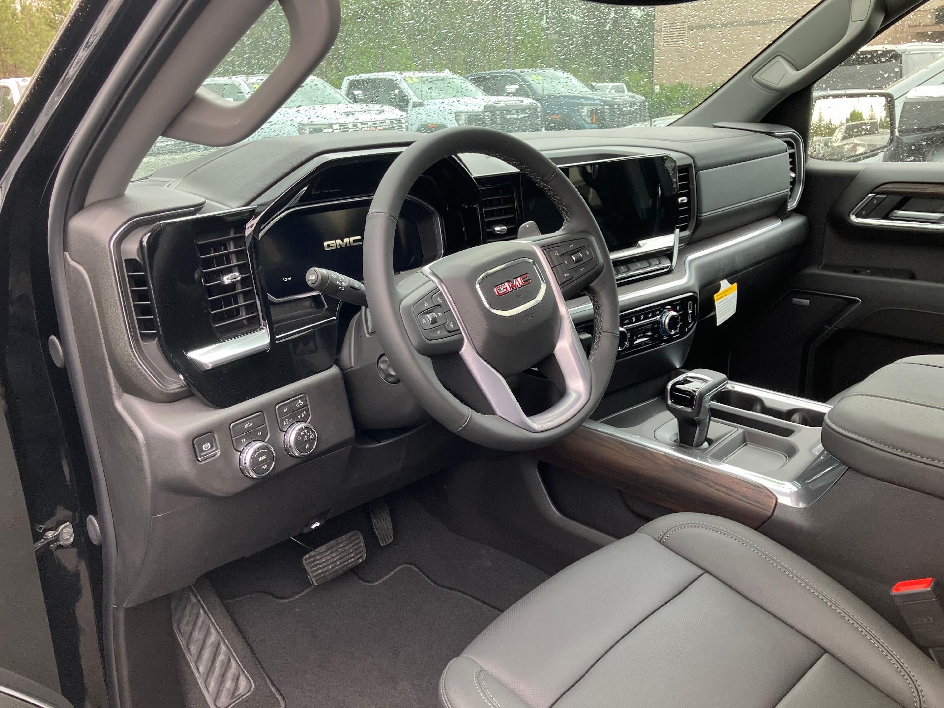 2026 GMC Sierra 1500 Crew Cab Short Box 4-Wheel Drive SLT