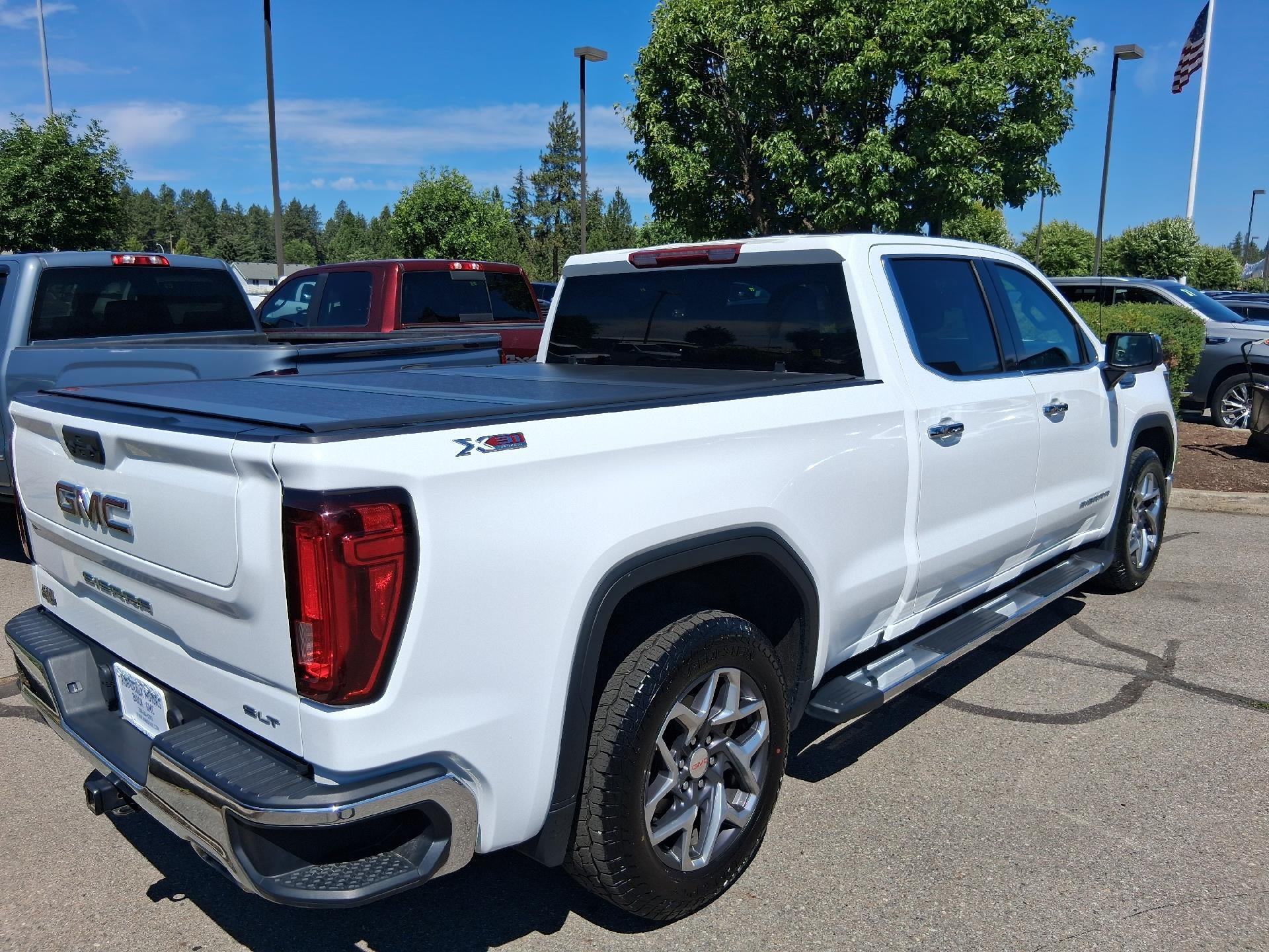 2022 GMC Sierra 1500 Navigation, Power Memory Heated and Cooled Seat, Keyless Entry