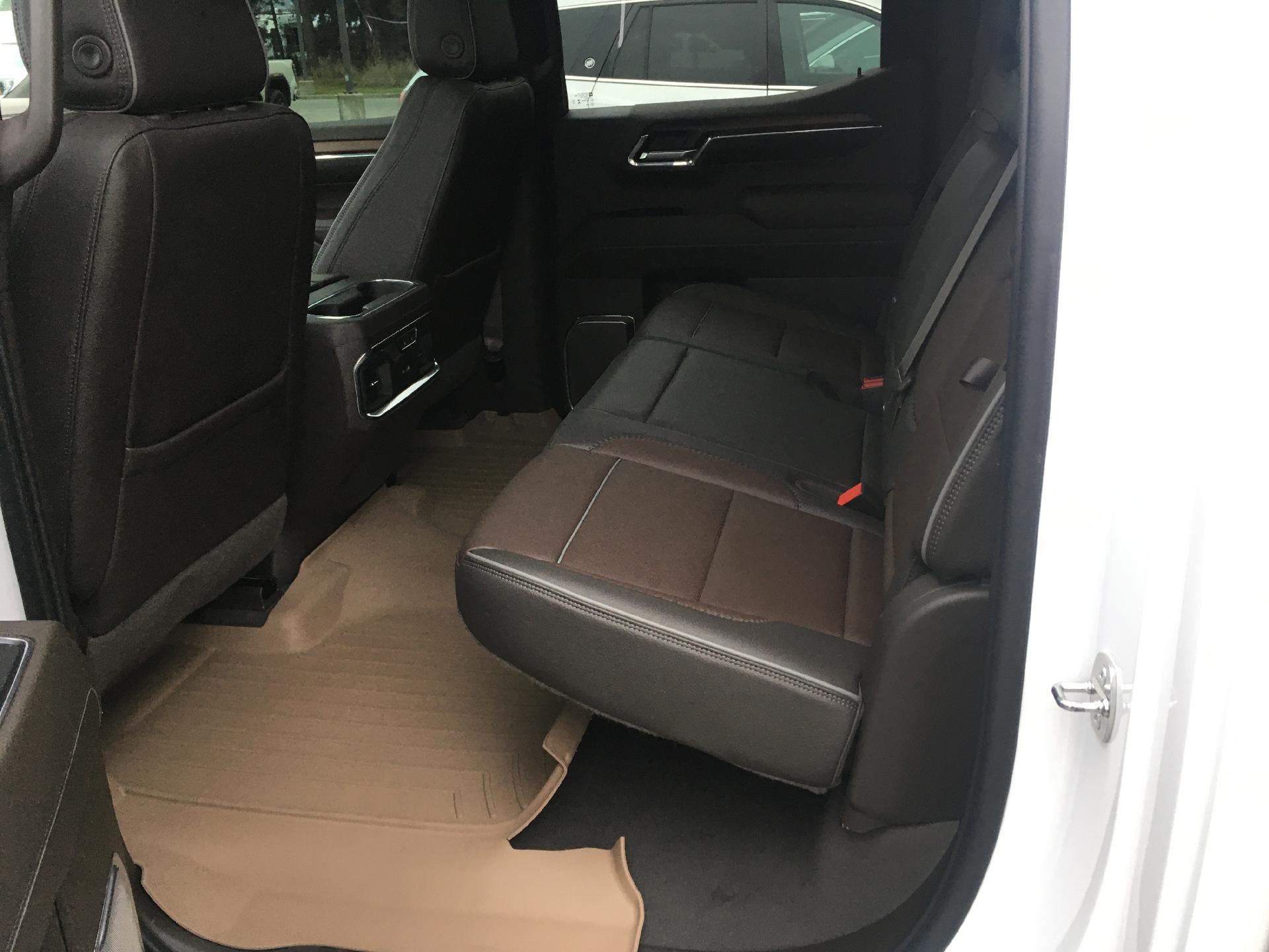 2024 GMC Sierra 1500 Power Memory Lumbar Seat, Technology Package, Navigation