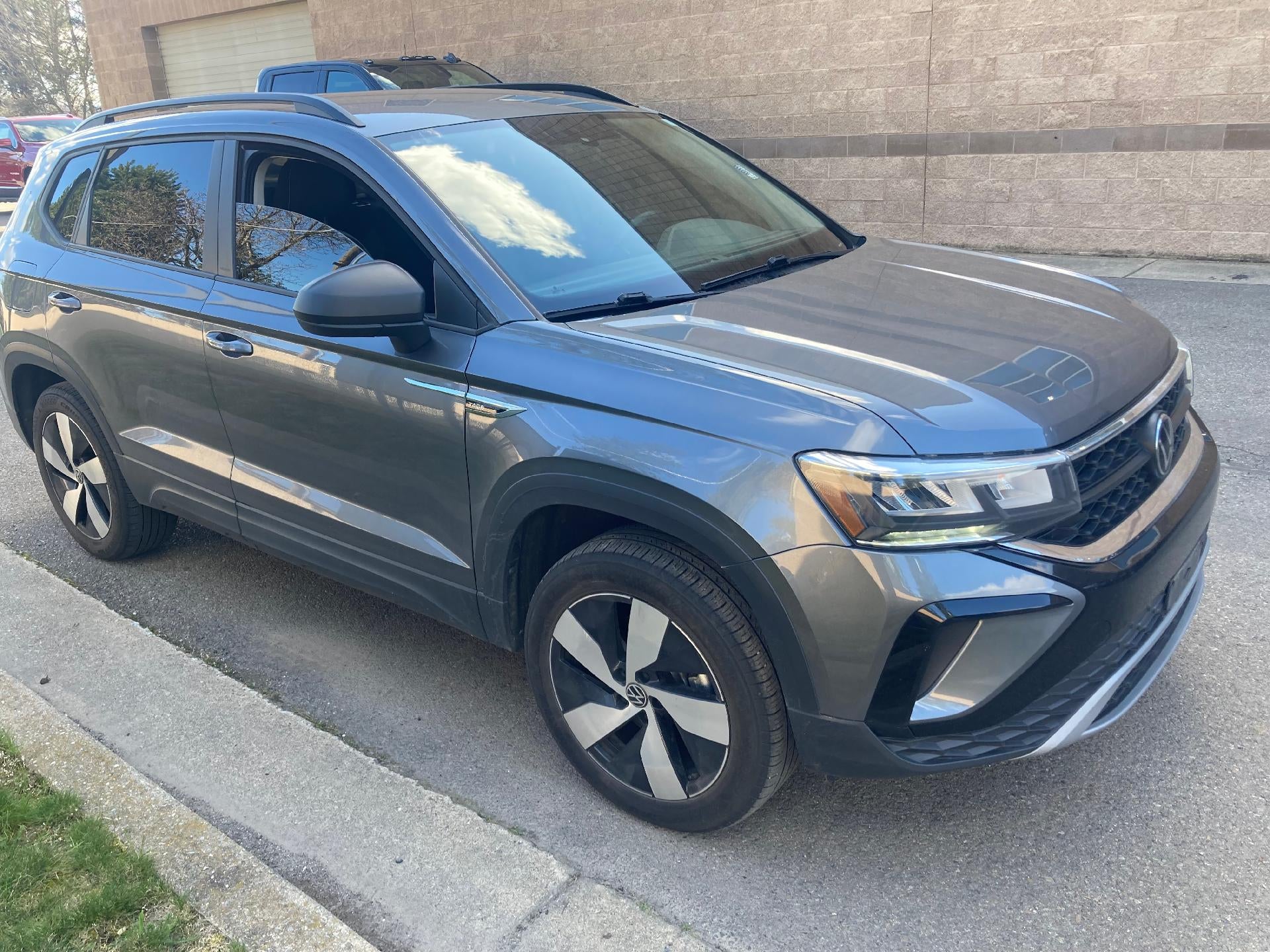 2023 Volkswagen Taos Heated 6-Way Seat, Keyless Entry, Back Up Camera, Cruise Control