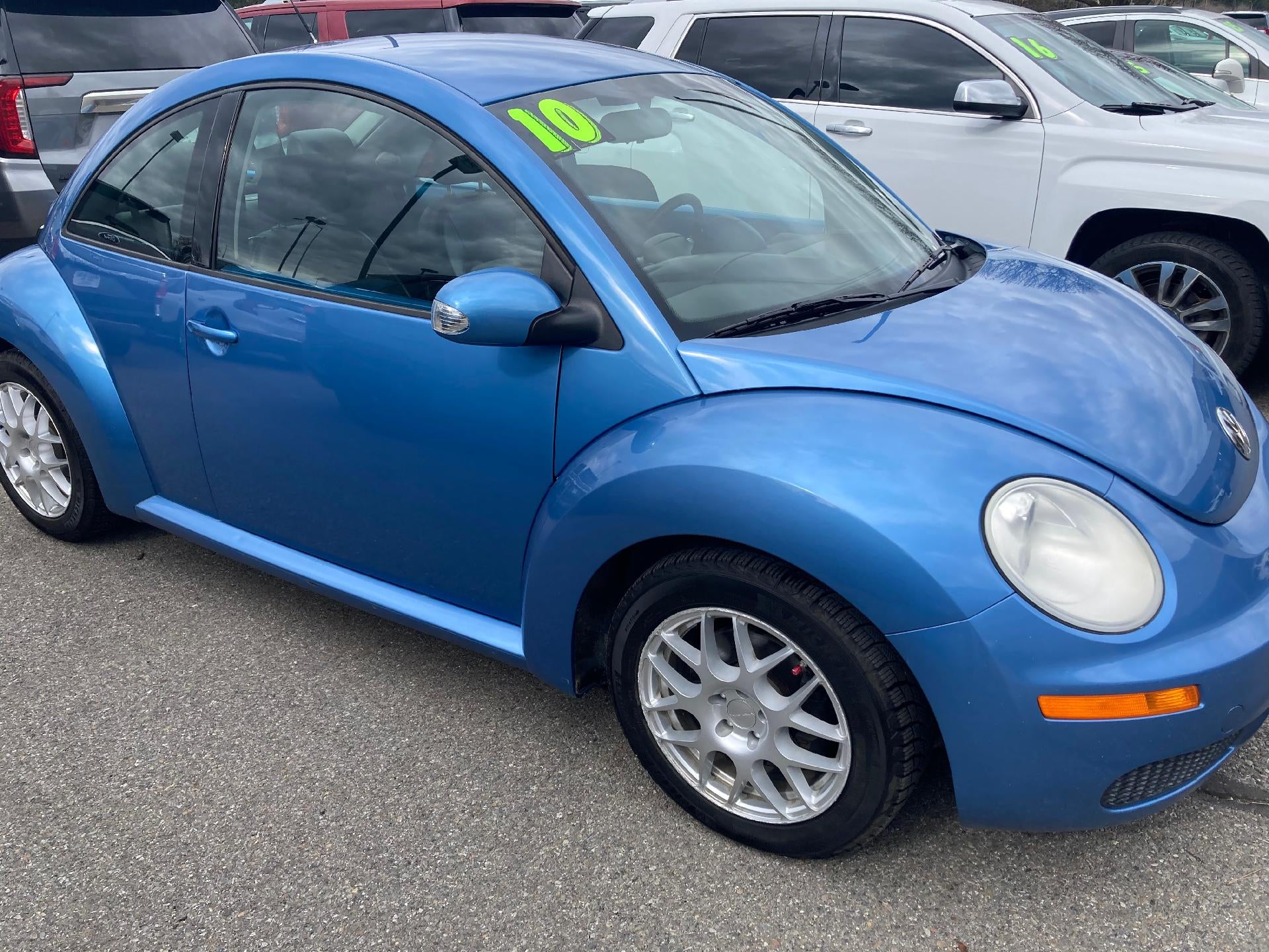 2010 Volkswagen New Beetle Coupe Base