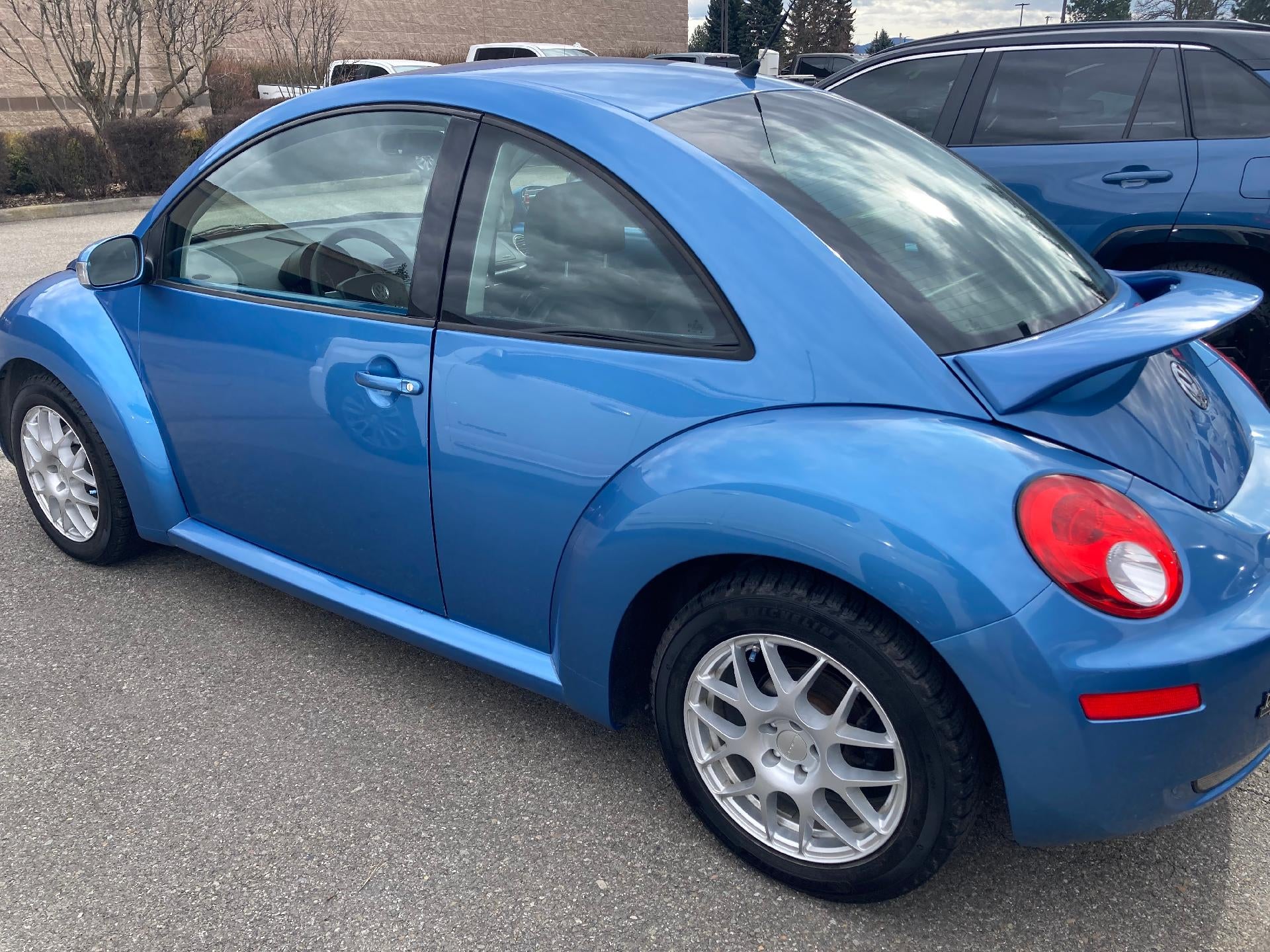 2010 Volkswagen New Beetle Coupe Base
