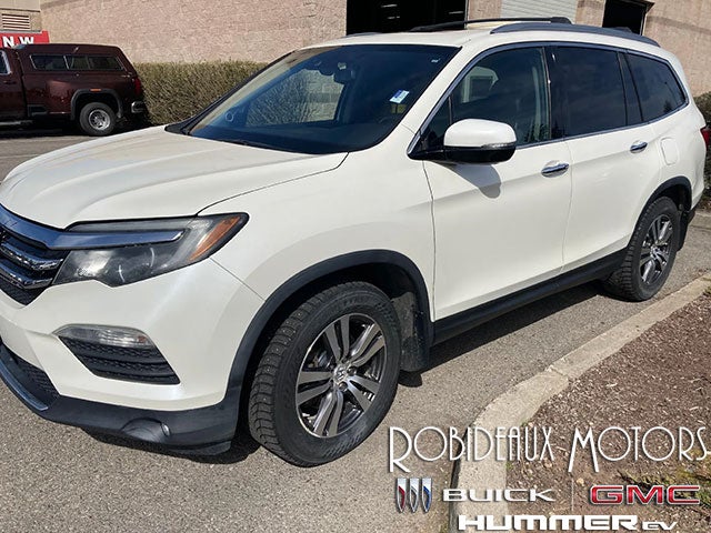 2016 Honda Pilot Elite, Power Heated and Cooled Memory Seat, Navigation, Sunroof