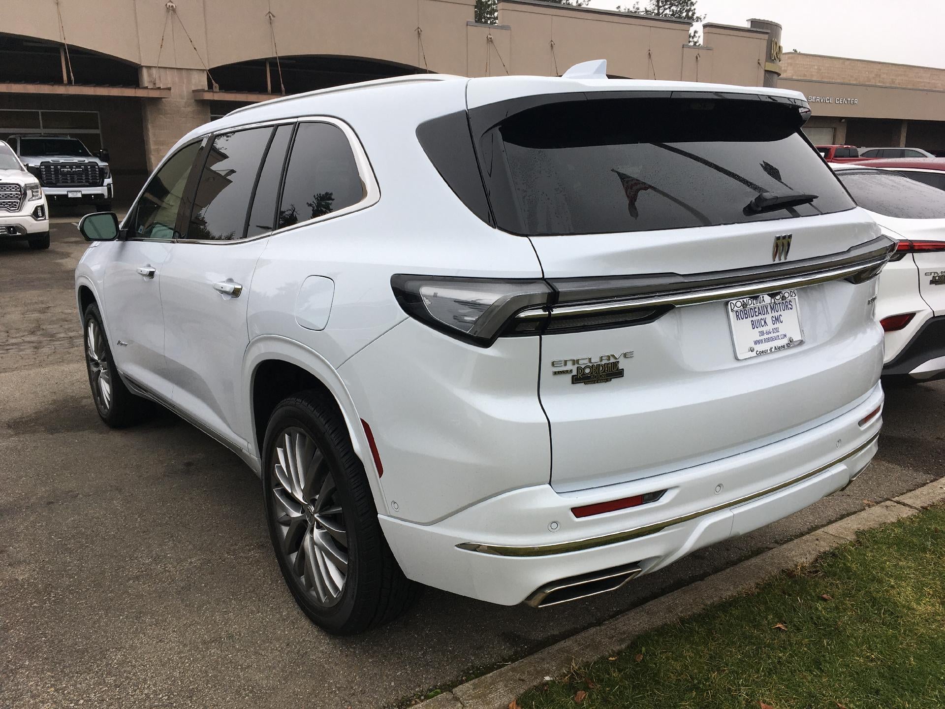 2026 Buick Enclave 4dr Avenir