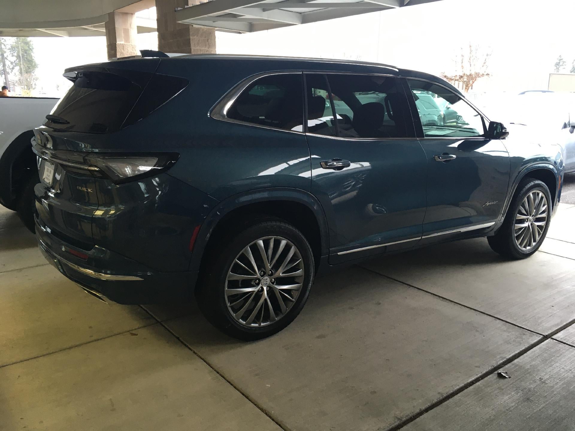 2026 Buick Enclave 4dr Avenir