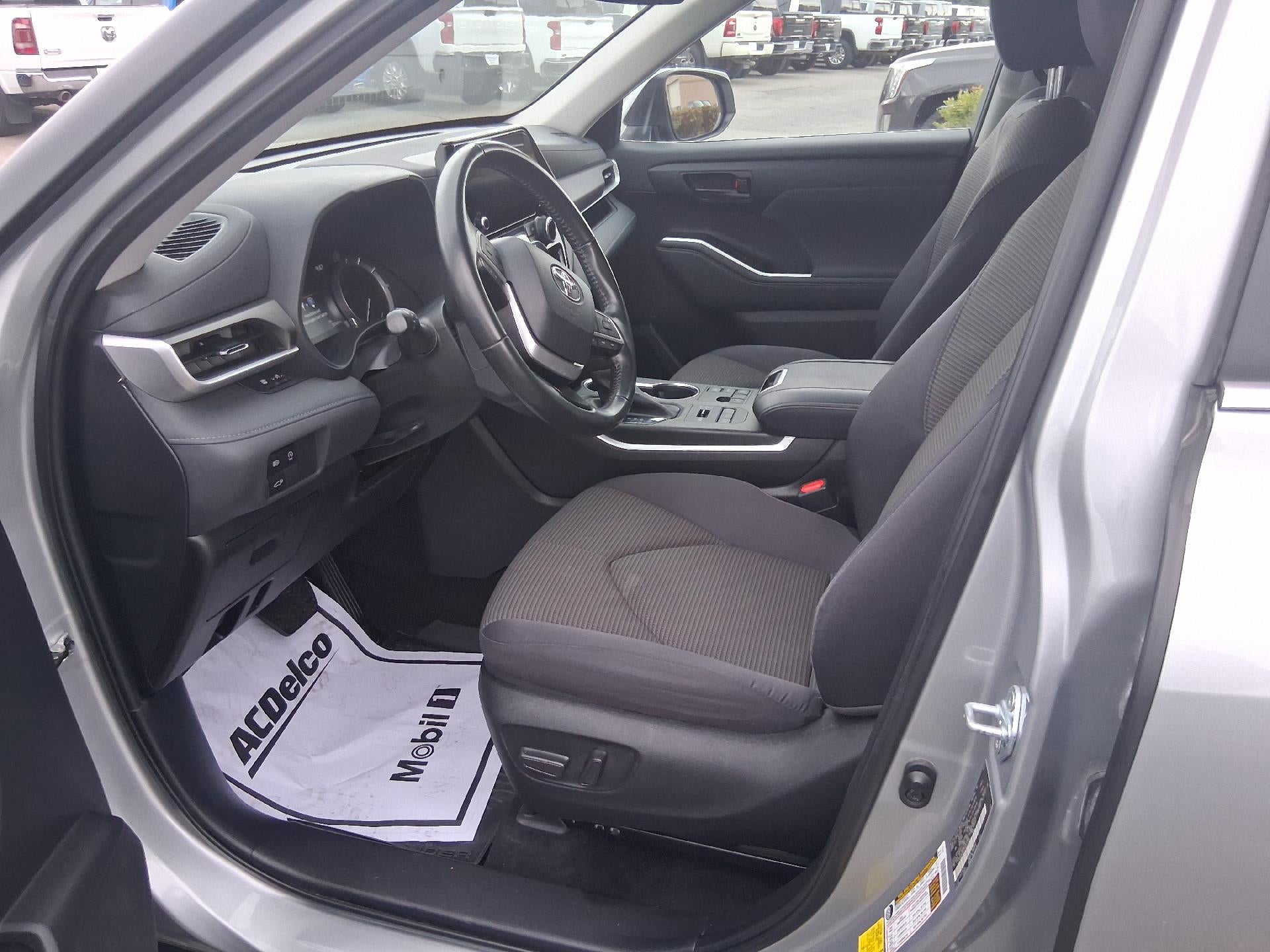 2023 Toyota Highlander Power Seat, Keyless Entry, Climate Control, Back Up Camera