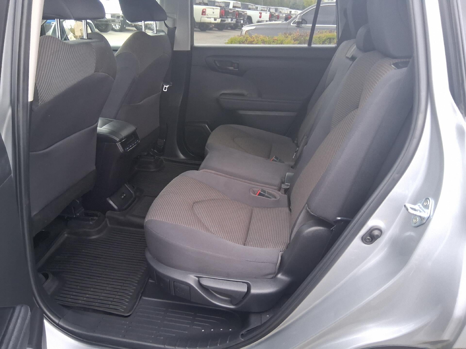 2023 Toyota Highlander Power Seat, Keyless Entry, Climate Control, Back Up Camera