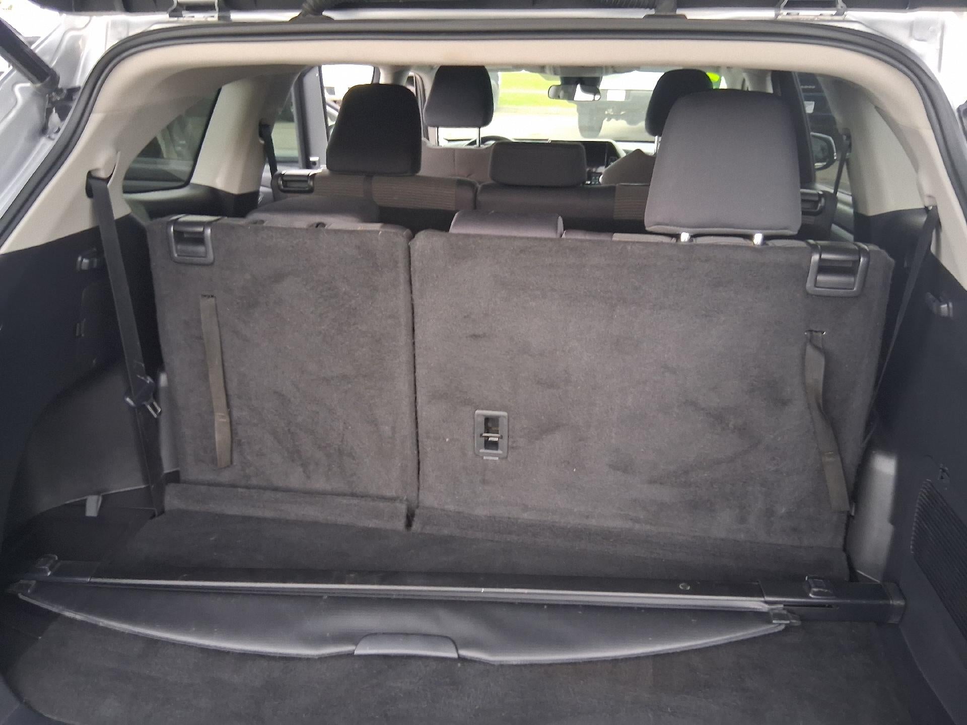 2023 Toyota Highlander Power Seat, Keyless Entry, Climate Control, Back Up Camera