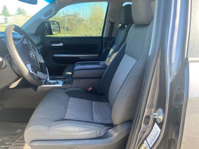 2015 Toyota Tundra 4WD Truck SR5, Cruise Control, Keyless Entry, Back Up Camera, Tonneau Cover