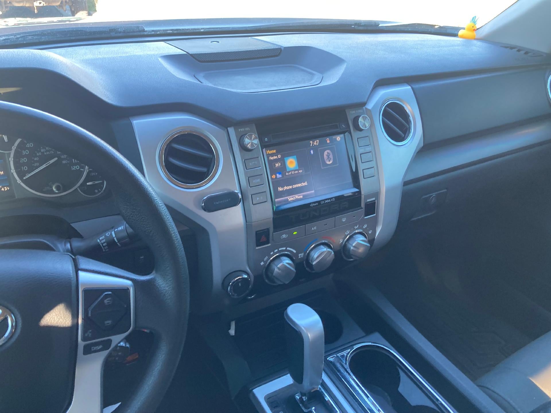 2015 Toyota Tundra 4WD Truck SR5, Cruise Control, Keyless Entry, Back Up Camera, Tonneau Cover