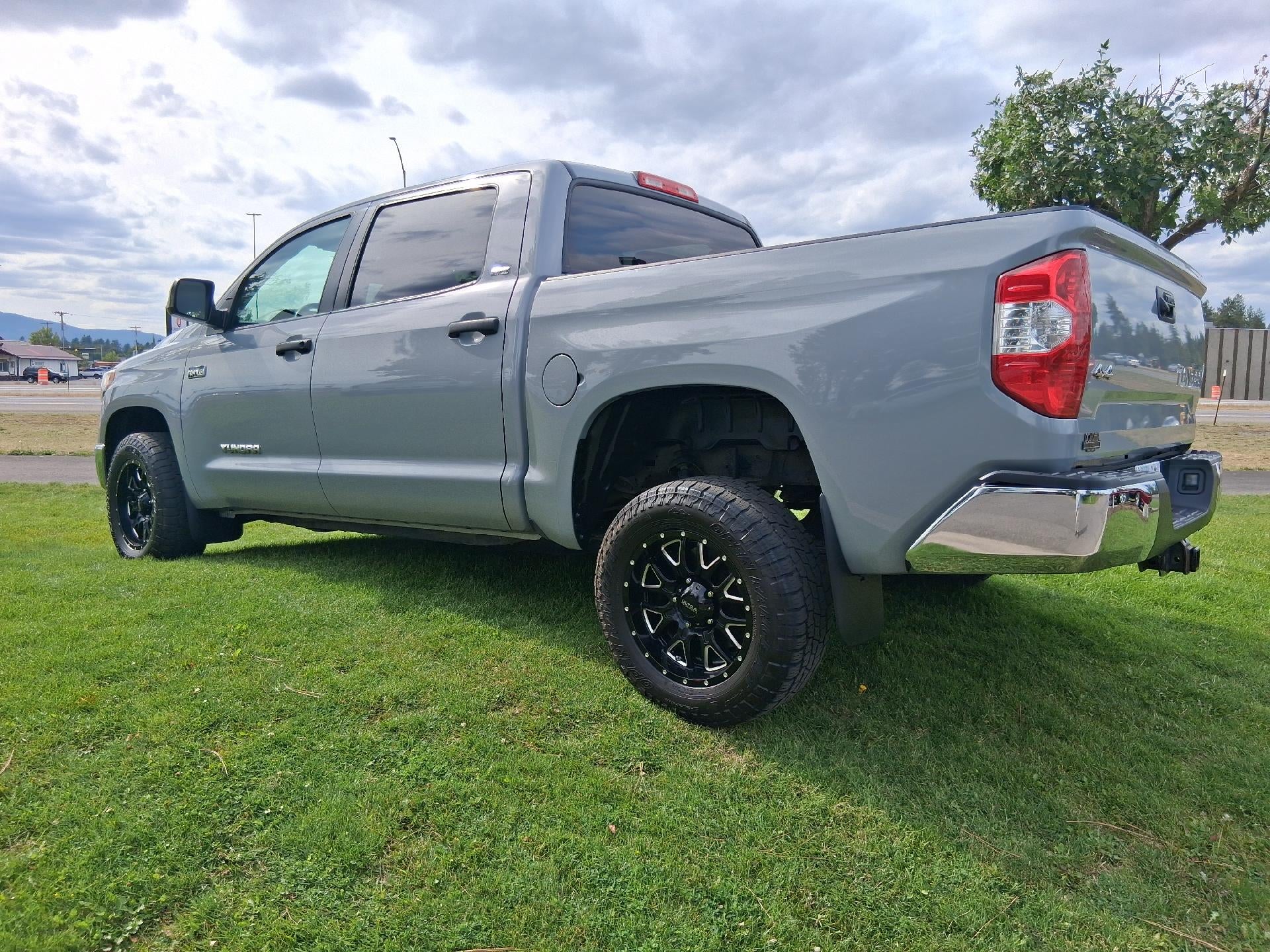 2019 Toyota Tundra 4WD SR5, Power Lumbar Seat, Cruise Control, Keyless Entry