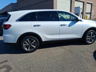 2020 Kia Sorento Power Seat, Cruise Control, Back Up Camera, Power Locks and Windows