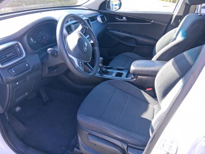2020 Kia Sorento Power Seat, Cruise Control, Back Up Camera, Power Locks and Windows