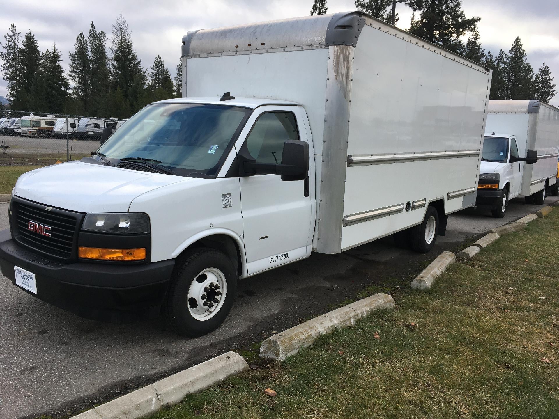 2021 GMC Savana Cutaway 3500 Base