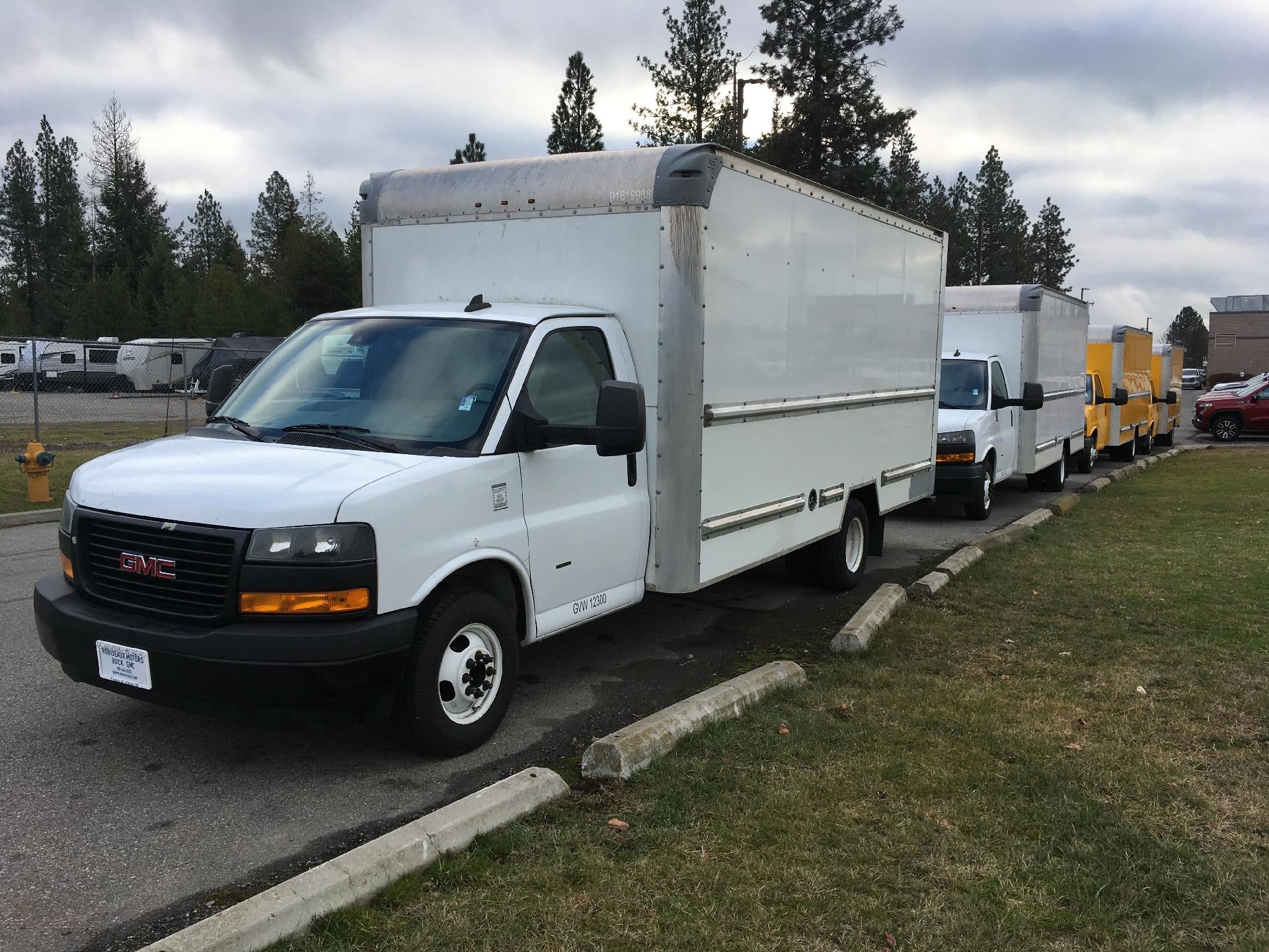 2021 GMC Savana Cutaway 3500 Base