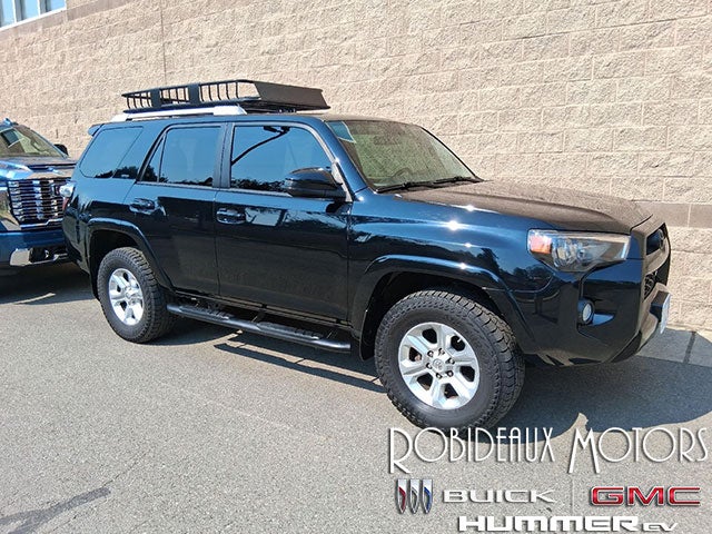 2018 Toyota 4Runner Power Lumbar Seat, Keyless Entry, Back Up Camera, Navigation