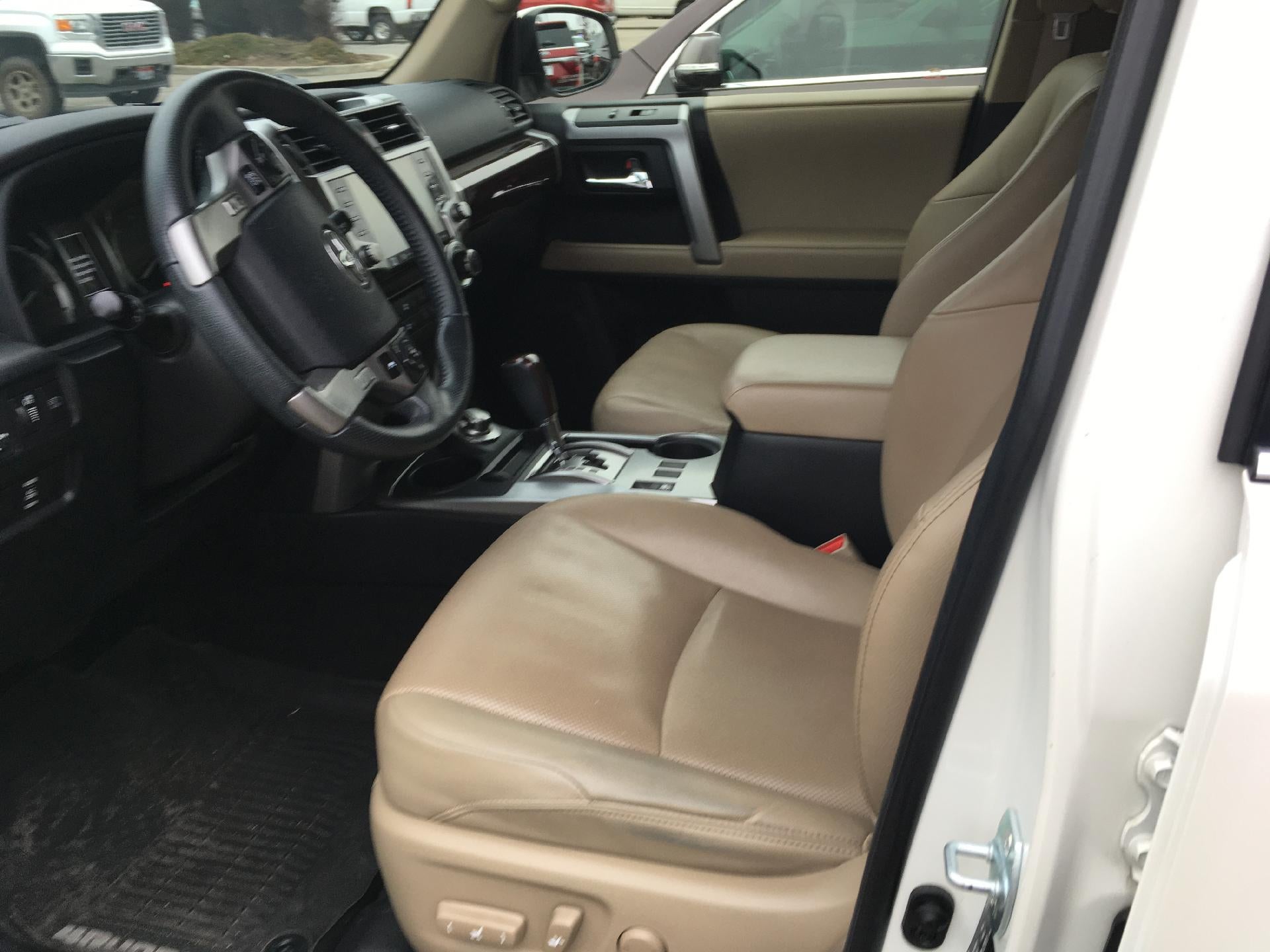 2020 Toyota 4Runner SR5, Leather Power Lumbar Seat, Tow Package, Keyless Entry