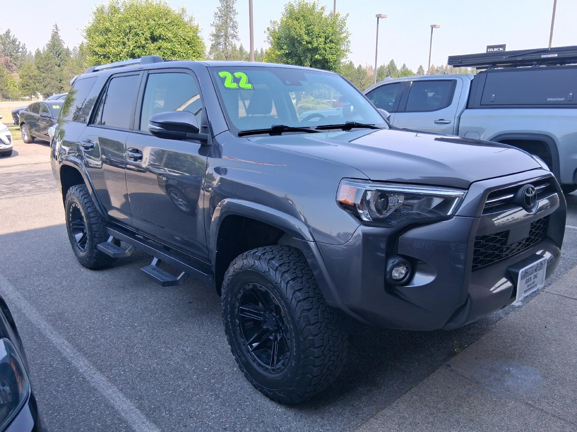 2022 Toyota 4Runner SR5 Premium, Navigation, Power Lumbar Heated Seat, Keyless Entry
