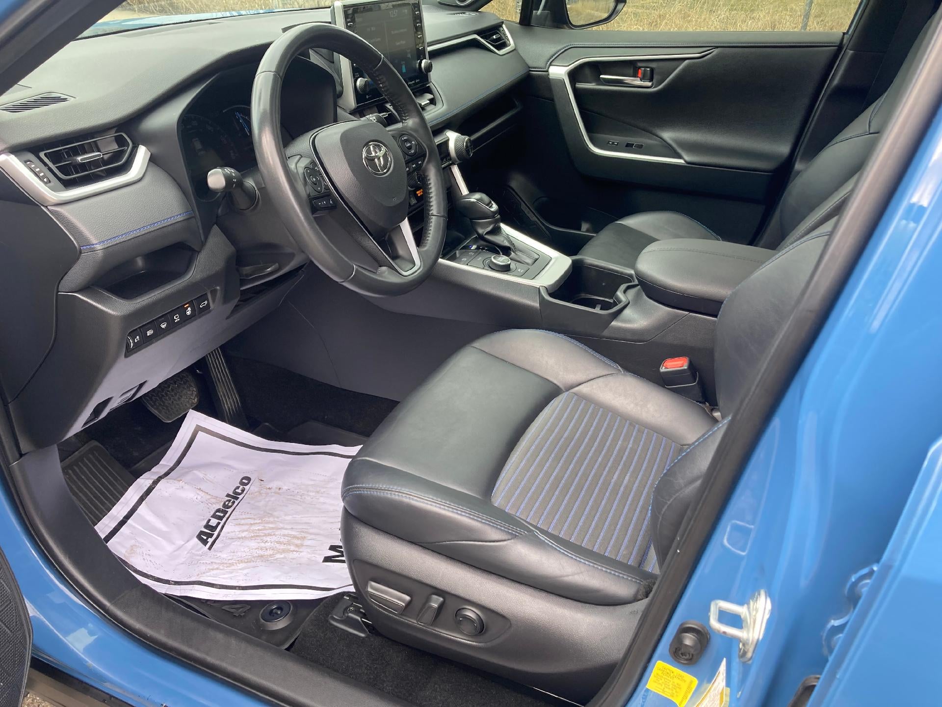 2022 Toyota RAV4 Hybrid XSE, Power Lumbar Heated Seat, Keyless Entry, Cruise Control, Panoramic Back Up Camera