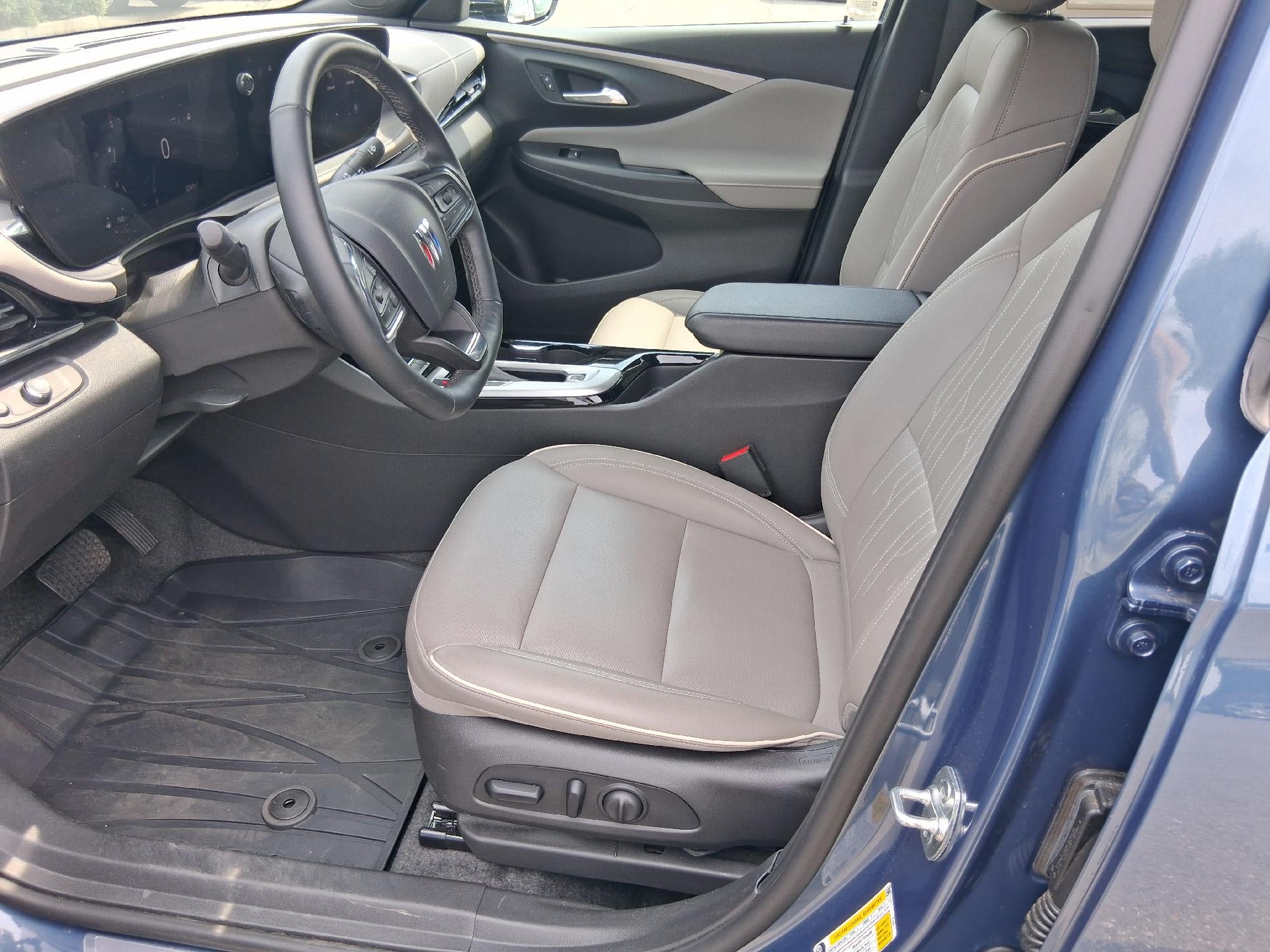 2025 Buick Envista Power Lumbar Seat, Adaptive Cruise Control, HD Rear Vision Camera