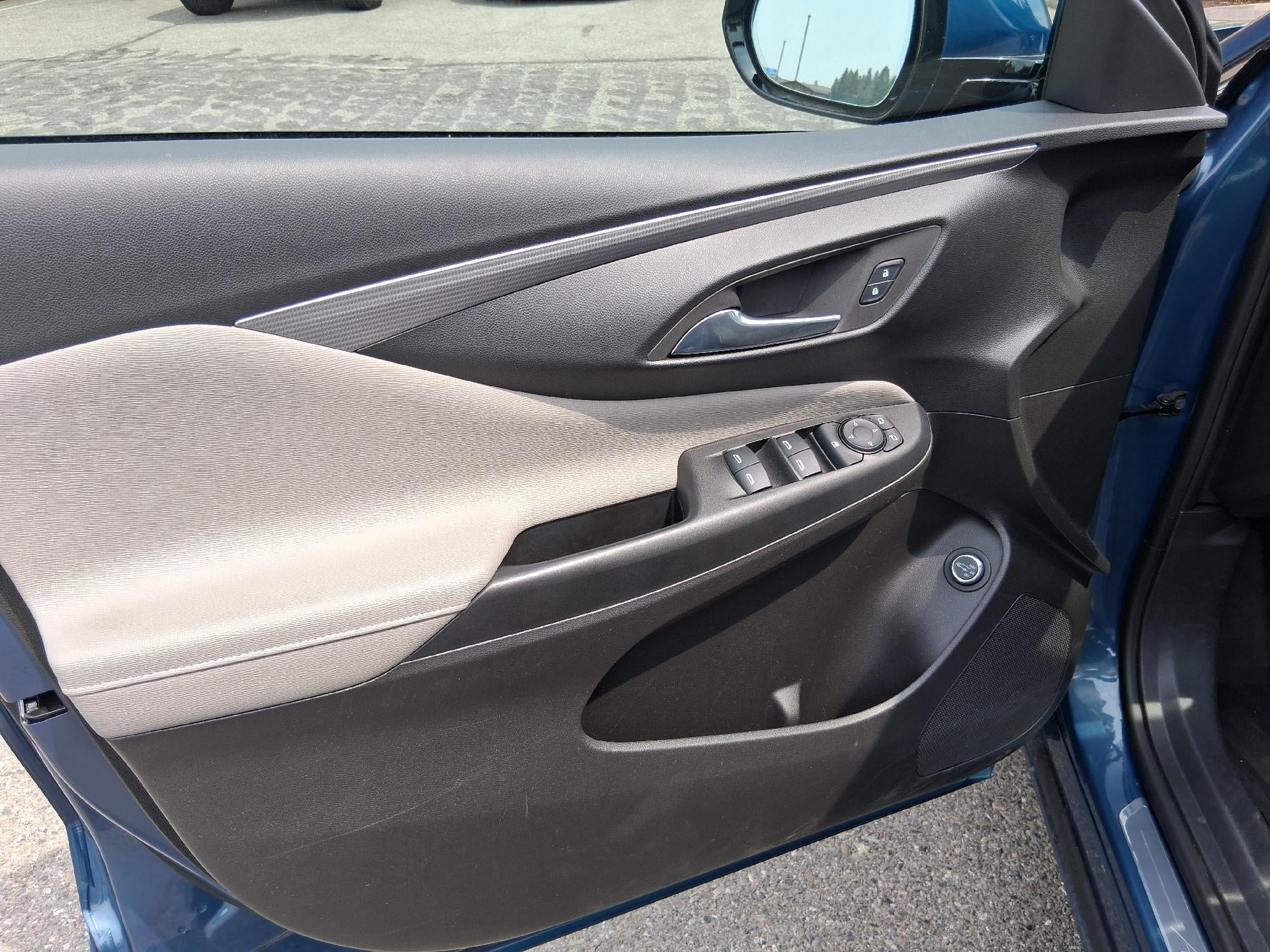 2025 Buick Envista Power Lumbar Seat, Adaptive Cruise Control, HD Rear Vision Camera