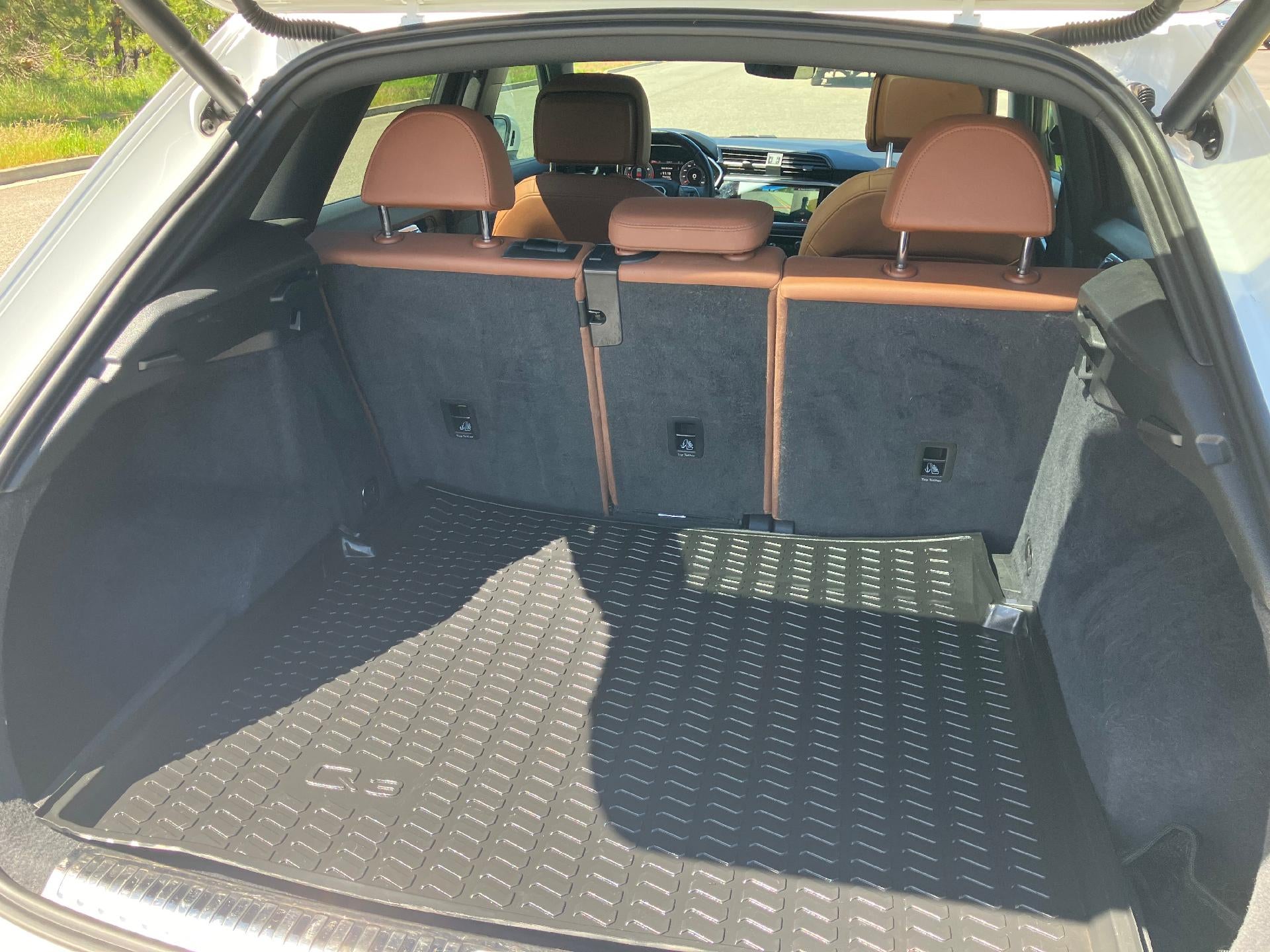 2020 Audi Q3 Leather Power Lumbar Seat, Keyless Entry, Back Up Camera
