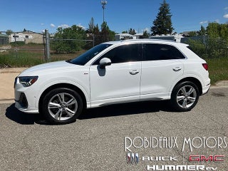 2020 Audi Q3 Leather Power Lumbar Seat, Keyless Entry, Back Up Camera